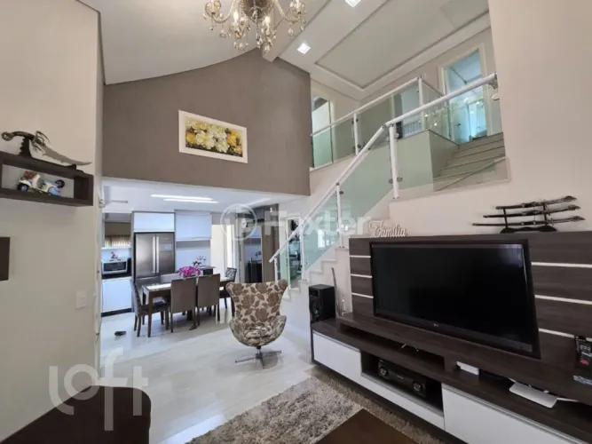 Casa à venda Rua Massimino Arcangelo Foscarini, São Luiz - Caxias do Sul