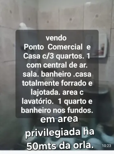 Vendo esta casa em colares no centro