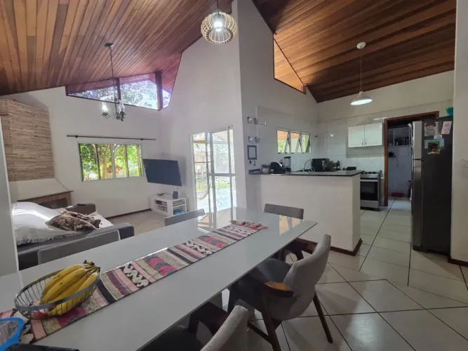 Excelente casa térrea à venda no Condomínio Chácara das Palmeiras Imperiais