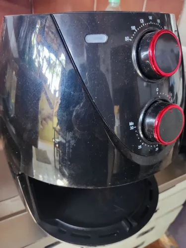 Air Fryer Sem Óleo 4,5 Litros - Leia a Descrição Abaixo:
