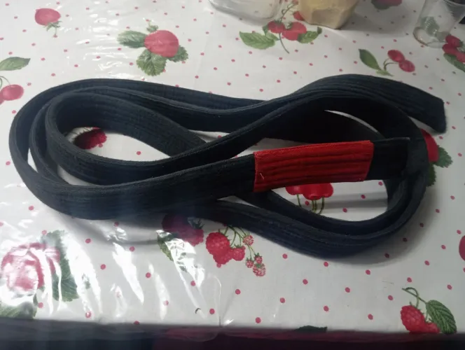 Vendo faixa preta de jiu jitsu