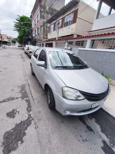 Toyota Etios X 1.3 Flex 16V 5P Mec. 2014