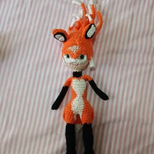 Boneca amigurumi Rena Rouge miraculous