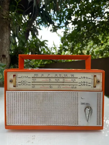 Rádio - SEMP SOLID STATE TR-500