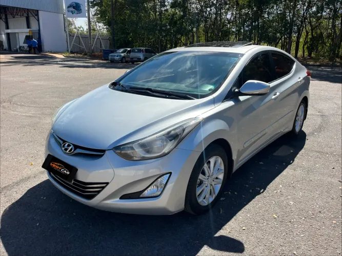 Hyundai Elantra GLS 2.0 16V Flex Aut. 2015