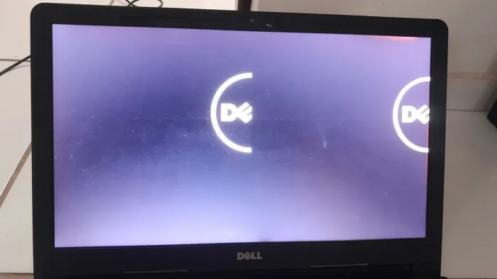 Computador usado com defeito na tela