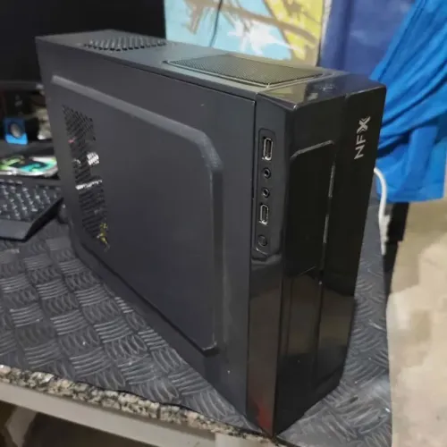 Gabinete slim com fonte