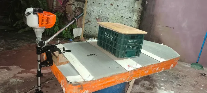 Jangada barcos completa com motor para pescar Tucunaré e barragens *98