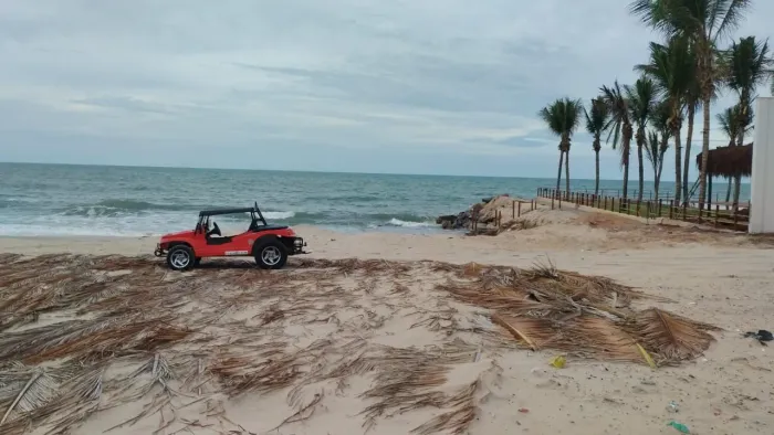 Terreno na praia (Frente para o Mar)