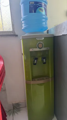 Vendo este bebedouro