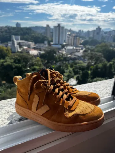V-10 Mid original numero 42. Usado 2 vezes. Sneaker