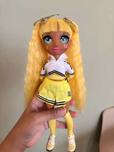Rainbow High - Sunny versão Cheer
