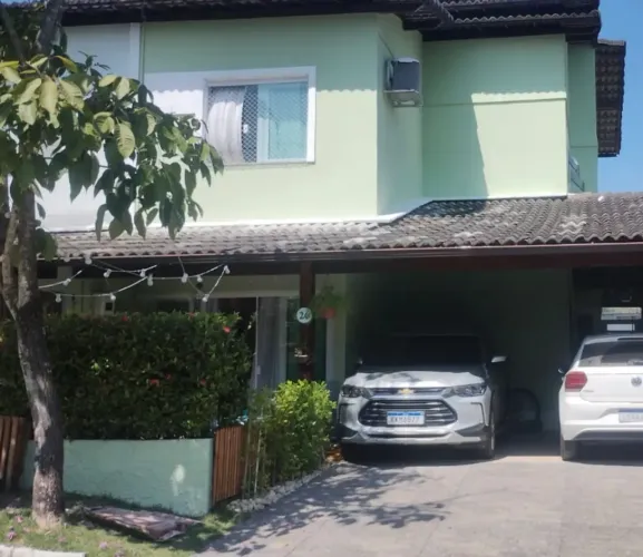 Linda Casa em Condomínio com 3 Quartos sendo 1 Suíte e Vaga para até 4 Carros Badu/ Nit