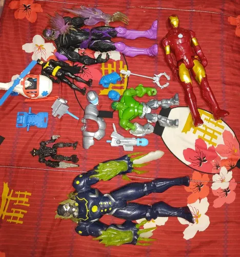 MEGA LOTE DE BRINQUEDOS ? Bonecos Ação Marvel/DC + Sacola Grande de LEGO e derivados