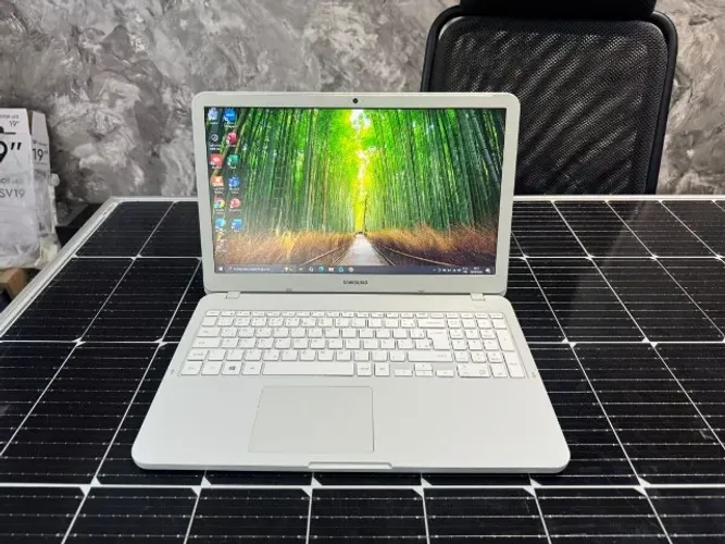 Notebook Samsung Intel Core I5 8th Gen 8GB RAM 256GB SSD