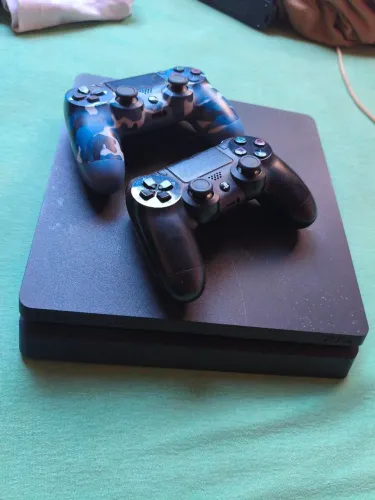 Playstation 4 PS4 500Gb nunca aberto 2 controles