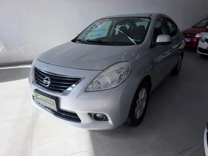 Nissan Versa SL 1.6 16V Flex Fuel 4P Mec. 2014