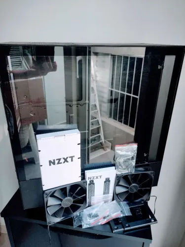 Gabinete NZXT H510 Preto Mid Tower com Vidro