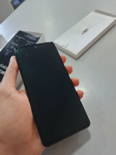 SAMSUNG A72