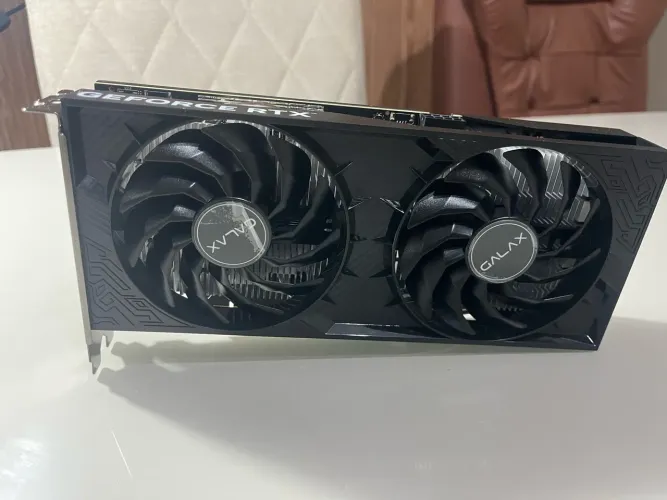 RTX 4060 8GB GALAX - MUITO CONSERVADA