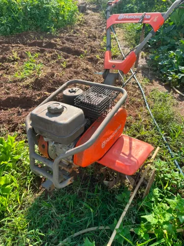 Motocultivador agrícola