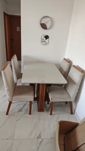 Mesa 4 lugares Tampo Vidro + 4 cadeiras Suede