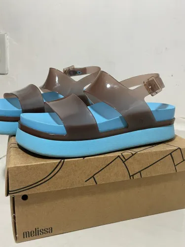 Melissa plataforma tamanho 38
