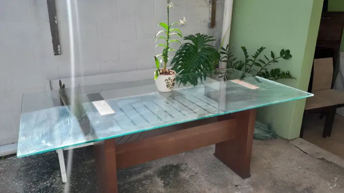 Mesa com 6 cadeiras