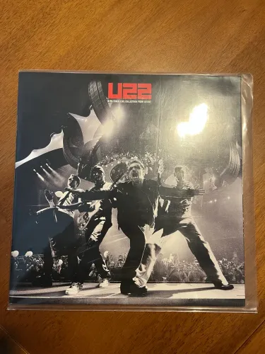 U2 - U22