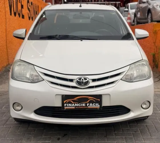 Toyota Etios Platinum 1.5 Flex 16V 5P Mec. 2016