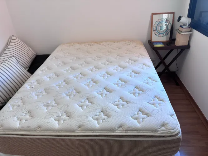 cama casal padrao com bau