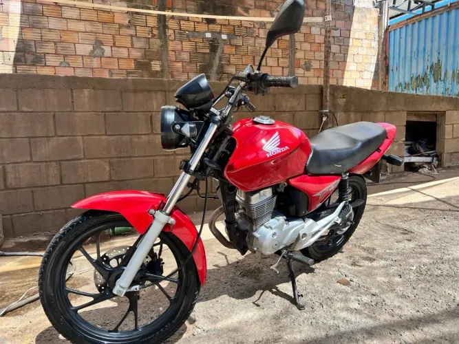 Titan 150