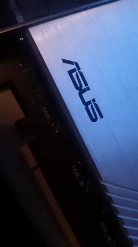 placa m.2 asus