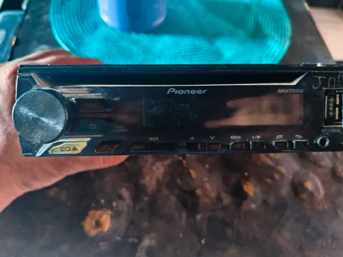 Pioneer mp3 mix trax DEH-X1980USB