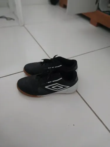 Tênis de futsal umbro pro 5
