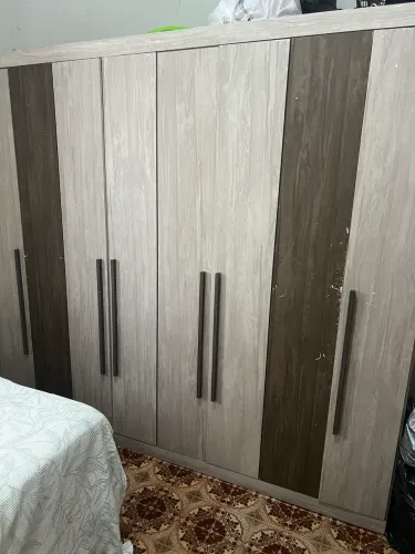 Vendo Guarda Roupa 8 portas