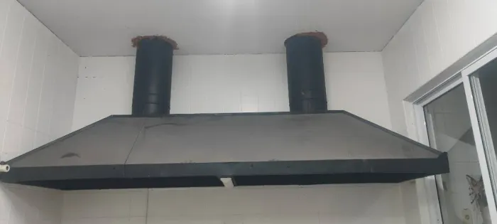 Coifa Industrial Preta 2,77m com 6m de Tubos (300mm) - Exaustão por Convecção