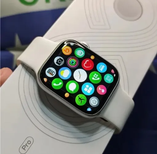Smartwatch W28 Pro na cor branca, nunca usado, em estado de novo.