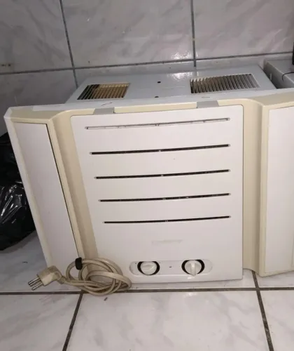 Vendo esse ar condicionado funcionando perfeitamente bem 