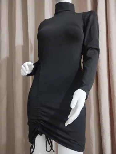 Vestido Preto com Gola maddy