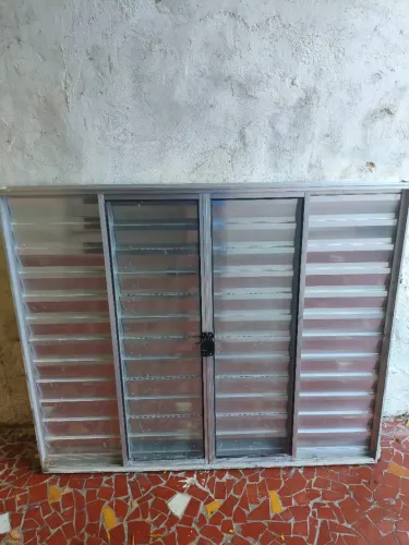 Veneziana 4 folhas 1.20 x 1.00