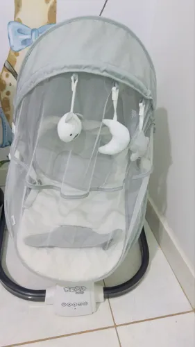 Cadeirinha de balanço infantil elétrica