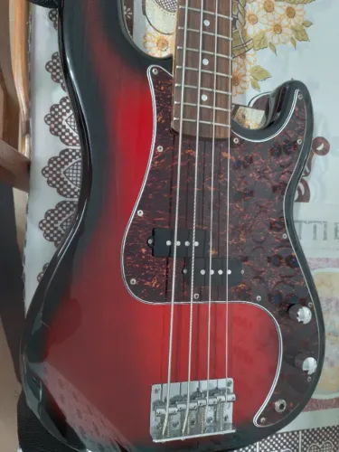 baixo precision sx sunburst red