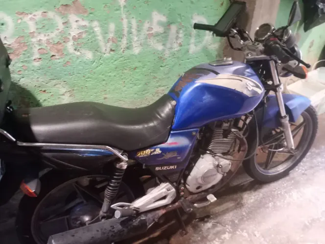 Moto Suzuki yes