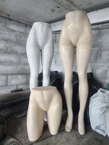 Vende-se maniquins