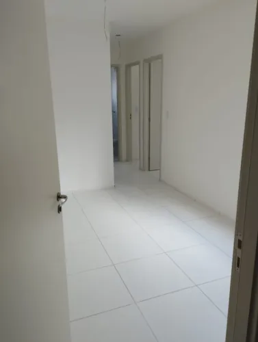 Aluga-se apartamento, condomínio Vivendas, bairro Tomba.