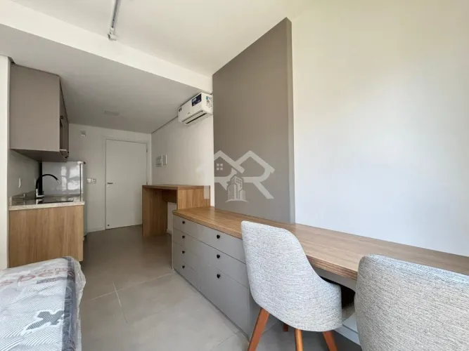 Apartamento loft mobiliado para alugar no bairro Bom Fim em Porto Alegre.