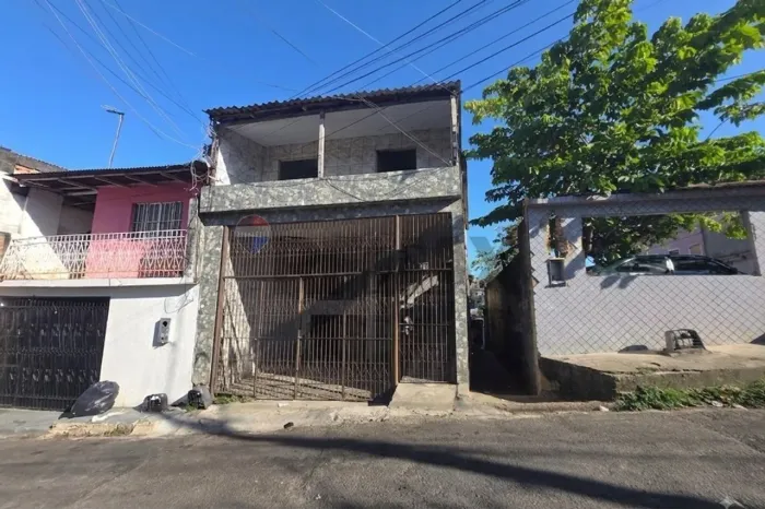 BAIRRO SÃO RAIMUNDO  IMÓVEL COM 5 APARTAMENTOS