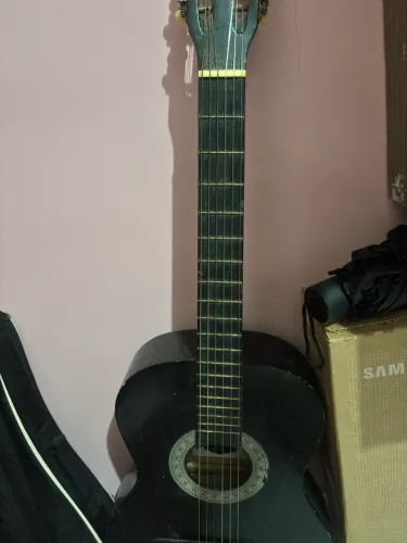 Violão usado