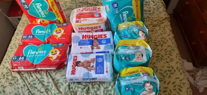 681 FRALDAS PAMPERS + HUGGIES ? LOTE COMPLETO R$ 699,00 ? Curitiba